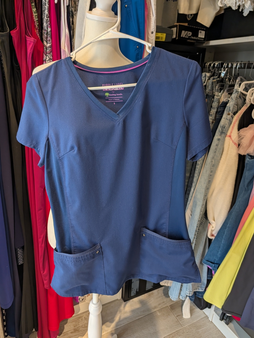 Healing Hands V-Neck Scrub Top And Pants- Navy